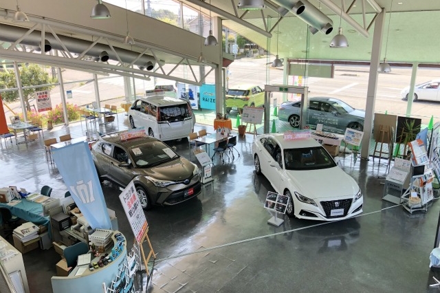 木下店ショールーム 新車展示車両