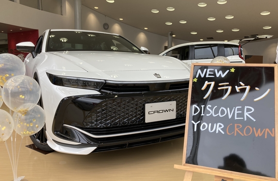 トヨタ クラウンハイブリッド 210系 Kranze Graben 19×8J ZEETEX