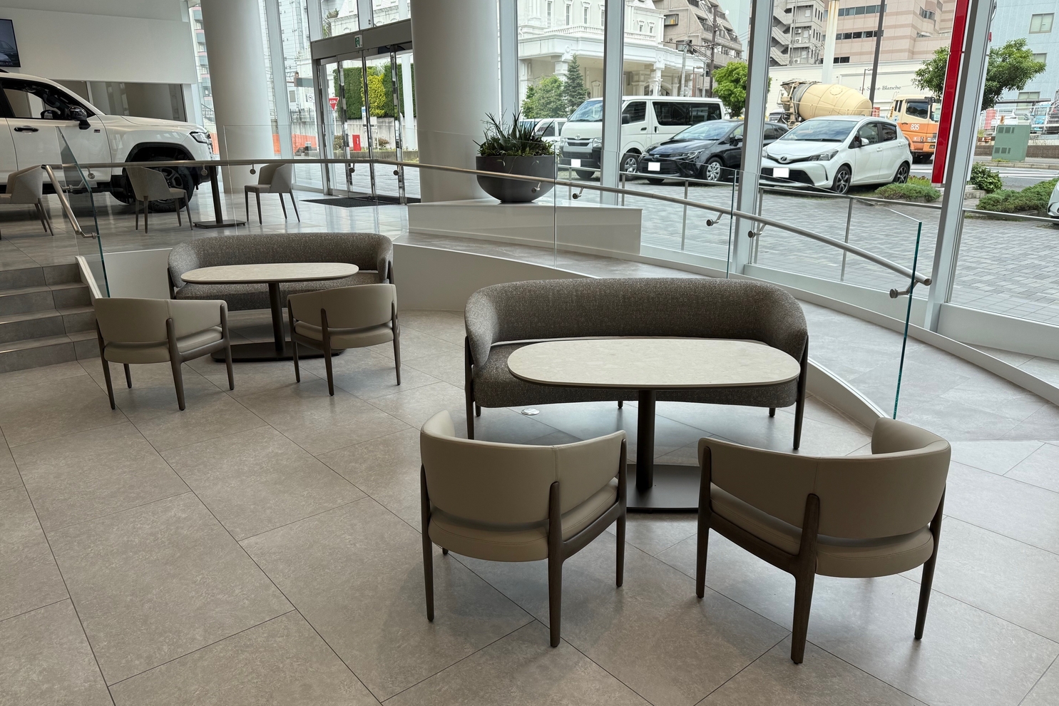 本社登戸店3