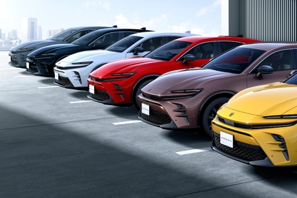 SPORT Z（2.5Lハイブリッド車）